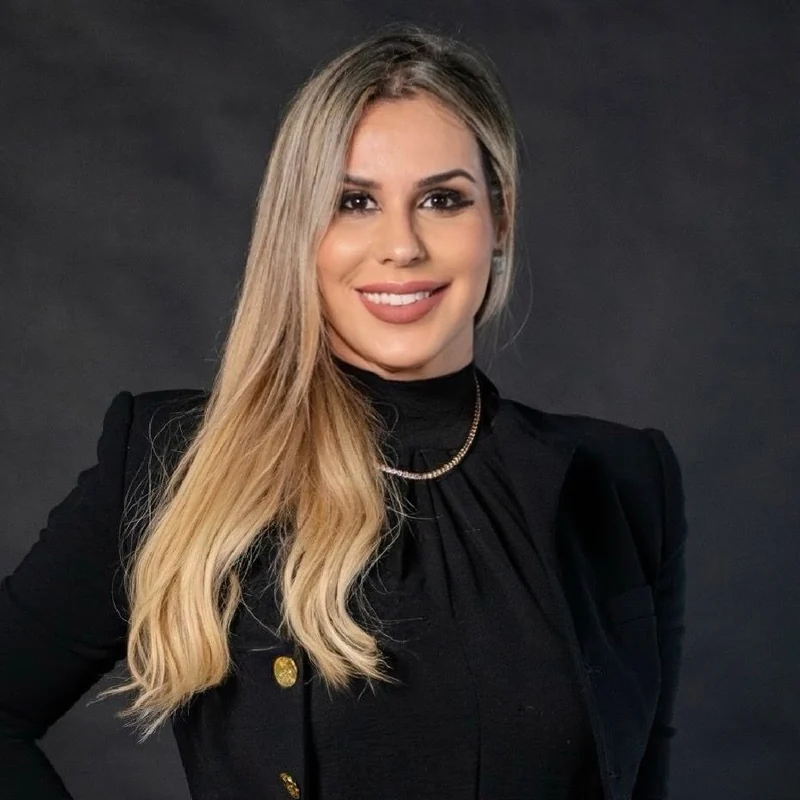 Retrato da advogada Lorena Raquelo